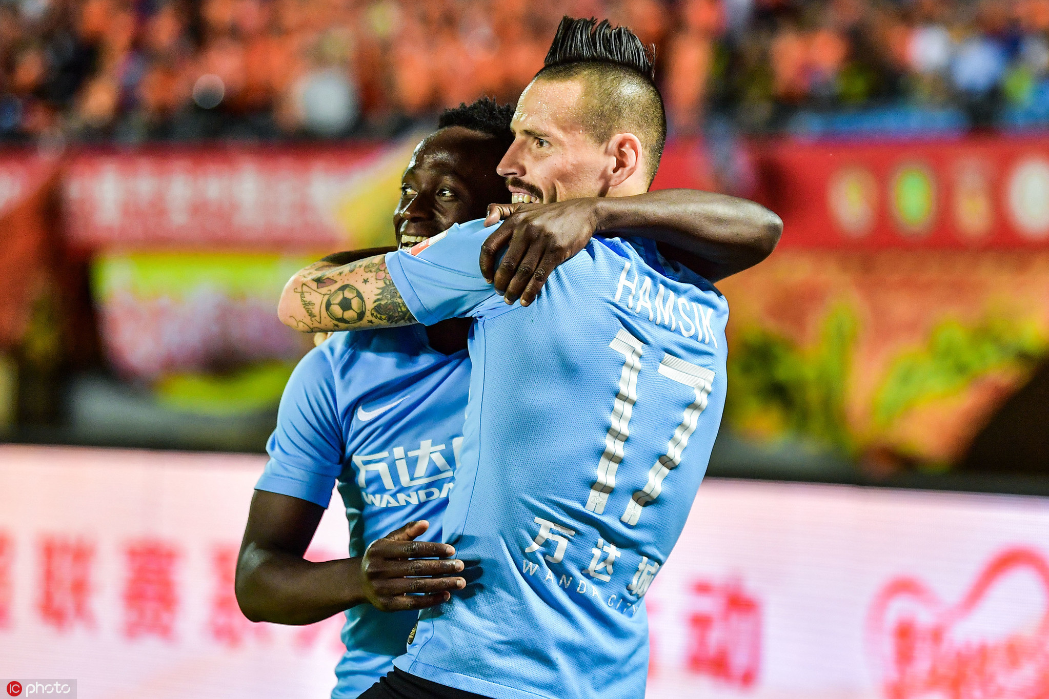 海南队外援状态神勇，助球队逆转