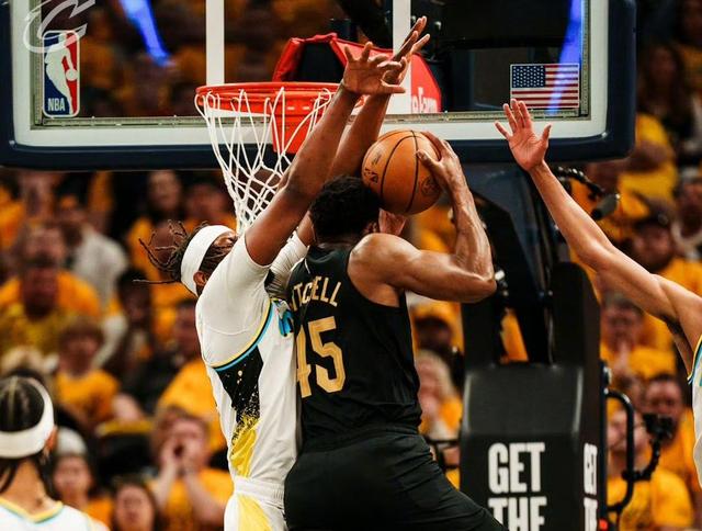 格林，米切尔，迎来胜利！