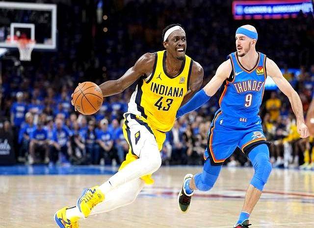 西亚卡姆迎来十赛季出色发挥，公牛观众热烈欢呼！的简单介绍