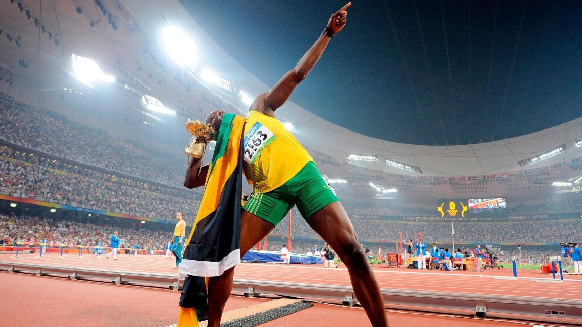 哈登迎来十赛季出色发挥，德国队观众热烈欢呼！比赛高潮迭起